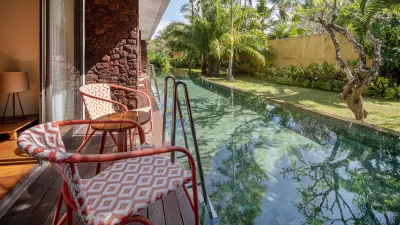 Deluxe Pool Access - Pool